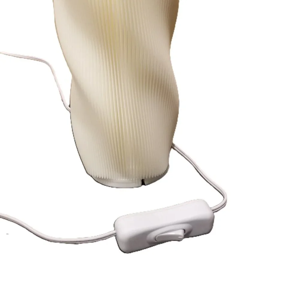 Modern 3D Printed Sculptural Table Lamp Twist Ribbed Design Contemporary Light